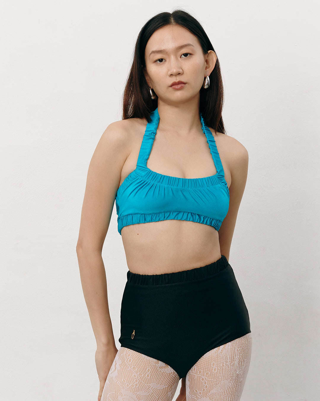 #colour_shiny turquoise black