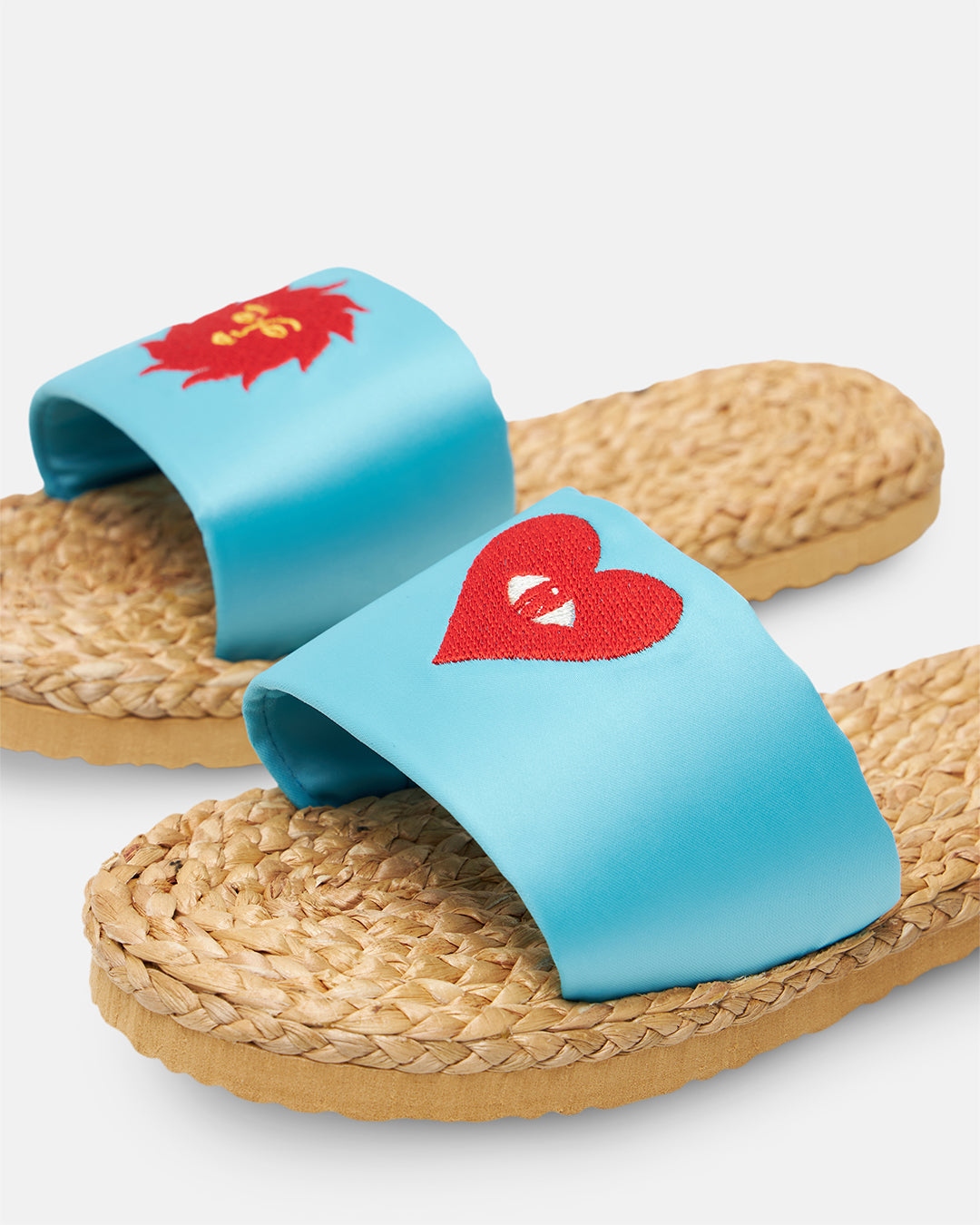 #colour_blue satin heart