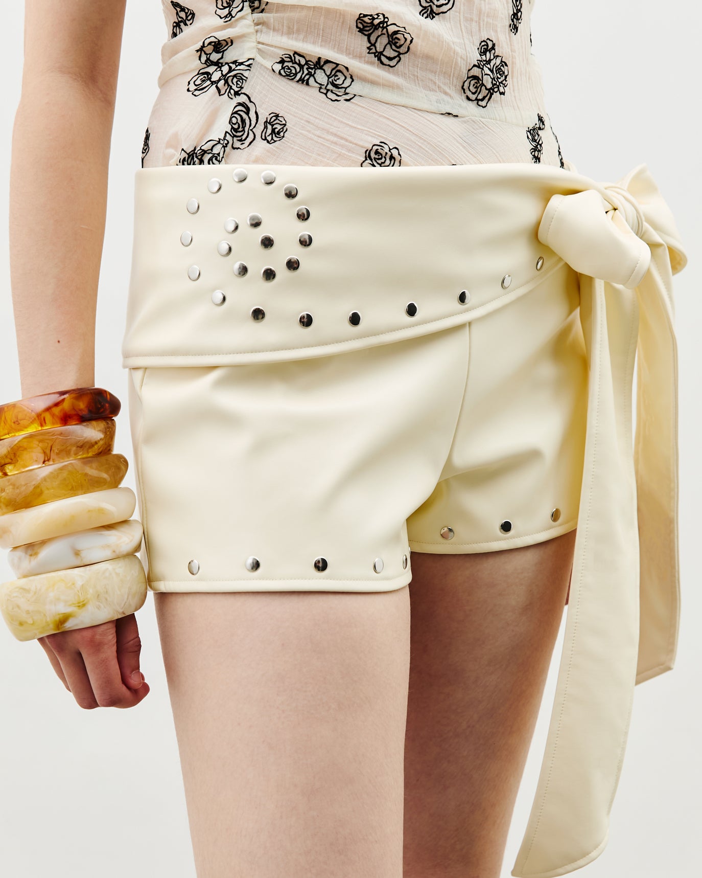 #colour_butter cream