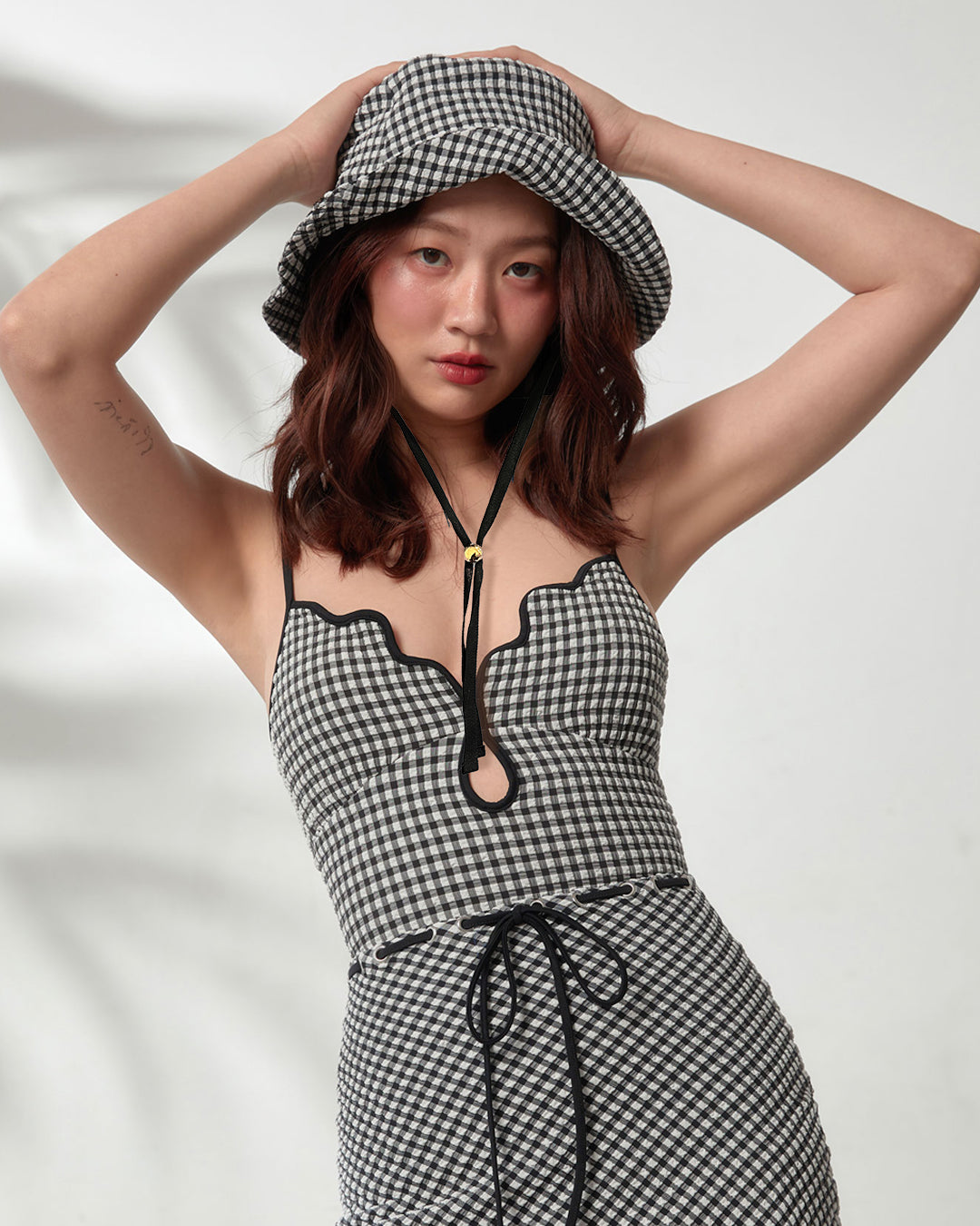 #colour_black gingham