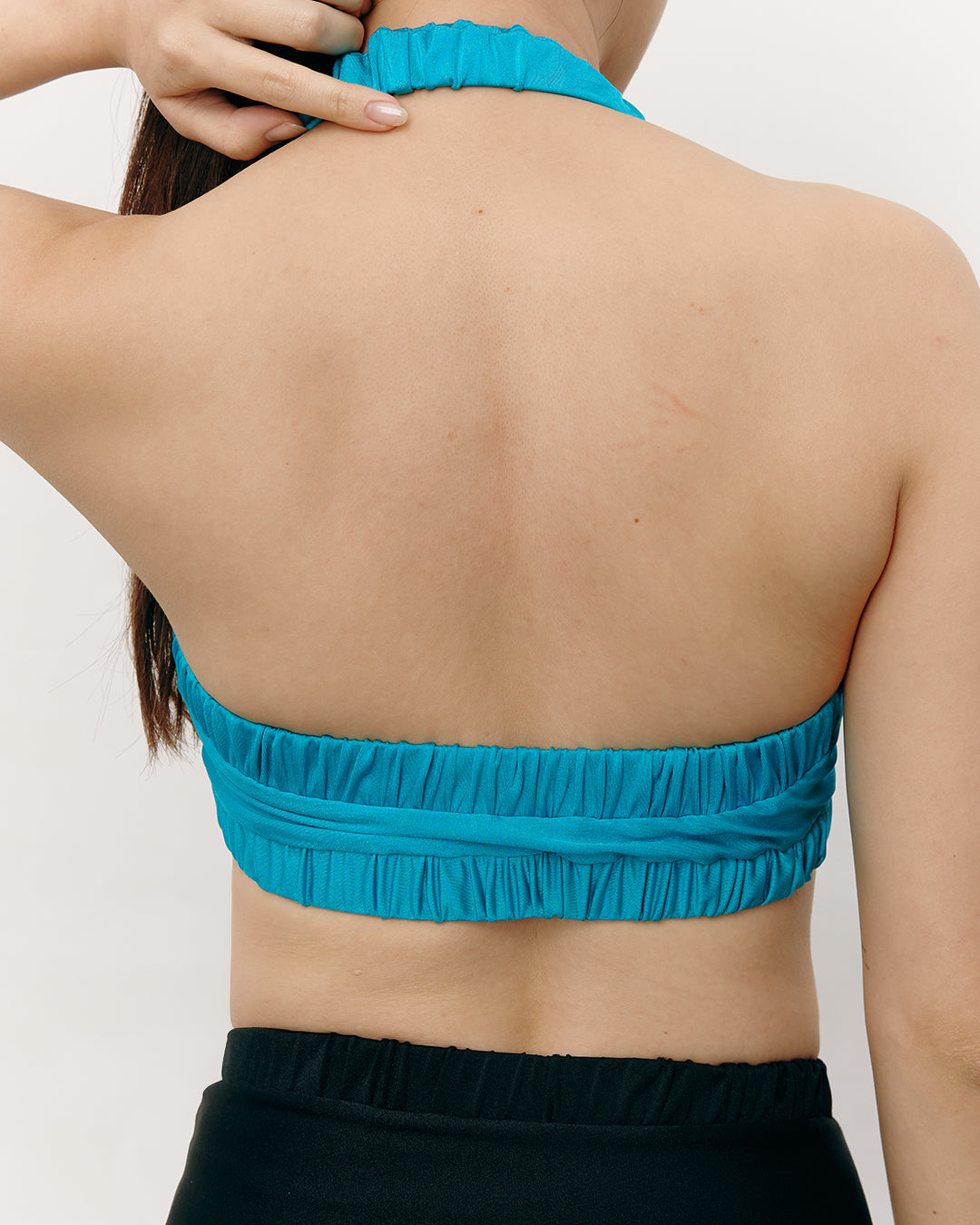 #colour_shiny turquoise black